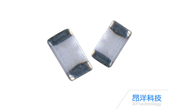 貼片瓷片電容耐壓值解析：從基礎(chǔ)參數(shù)到應(yīng)用場景